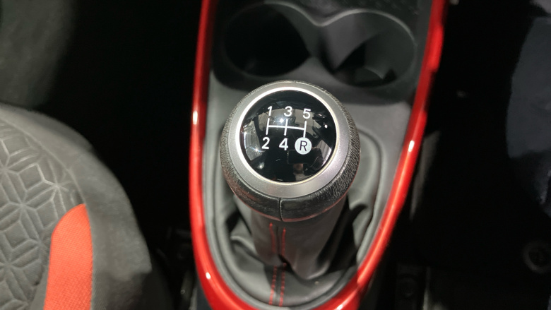 Toyota Aygo X 1.0 VVT-i Edge 5dr Petrol Hatchback